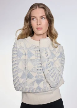 Beżowy sweter damski z metalizowaną nicią