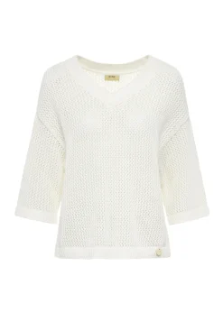 Biały dzianinowy sweter damski