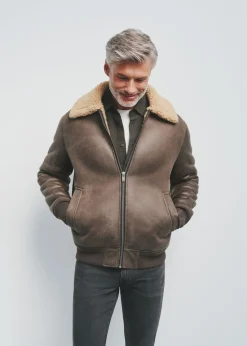Brązowy krótki kożuch męski
