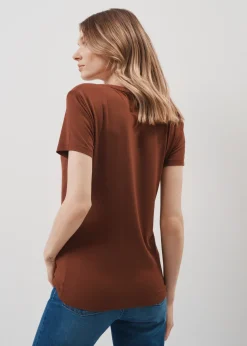 Brązowy T-shirt damski z aplikacją