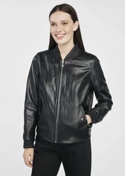Czarna skórzana kurtka bomber