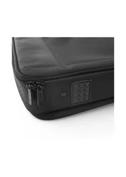 Czarna torba na laptopa