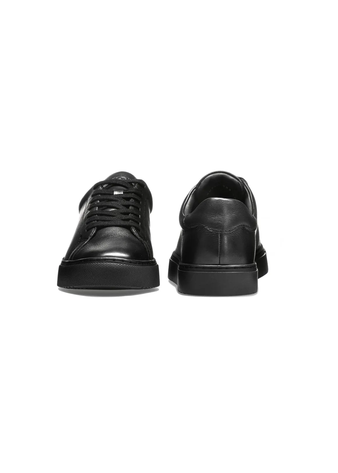 Czarne skórzane buty sportowe