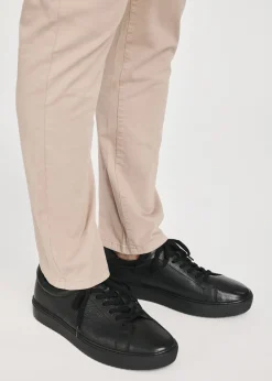 Czarne skórzane buty sportowe