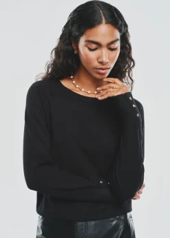 Czarny sweter damski