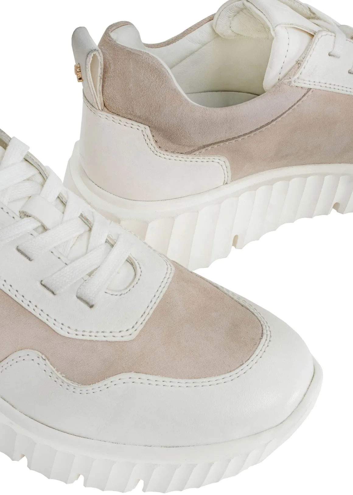 Damskie sneakersy ze skóry naturalnej na platformie