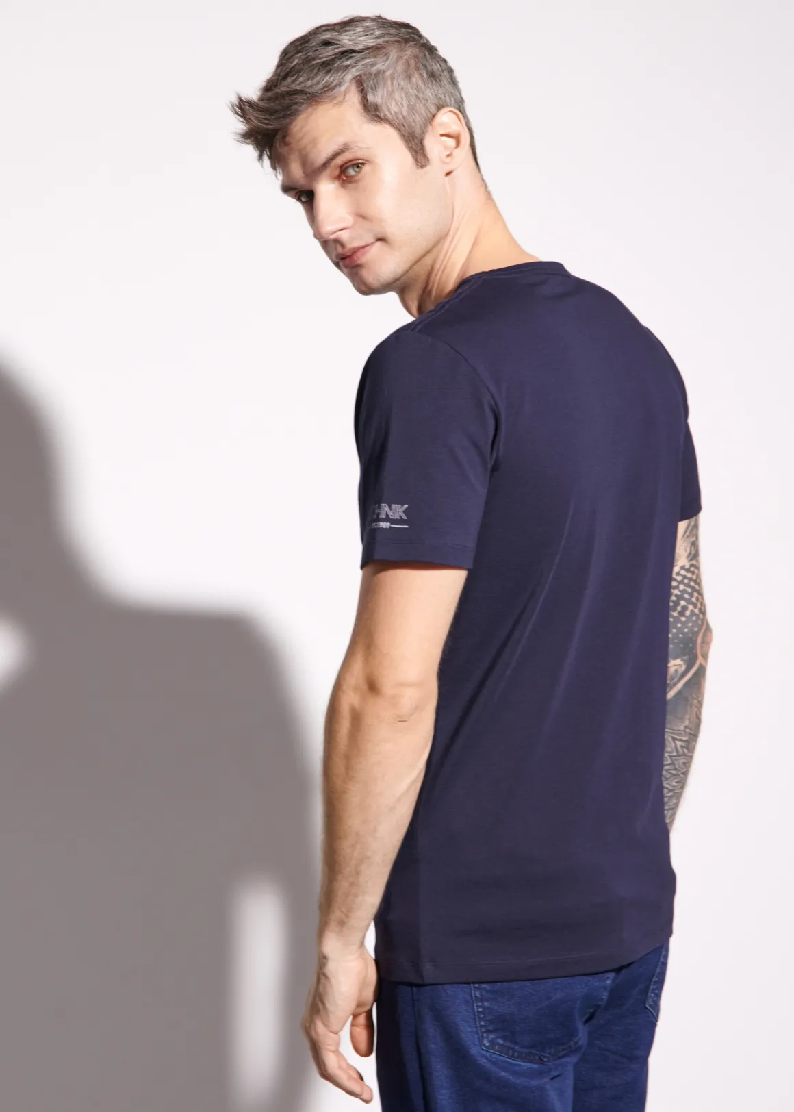 Granatowy basic T-shirt męski z logo