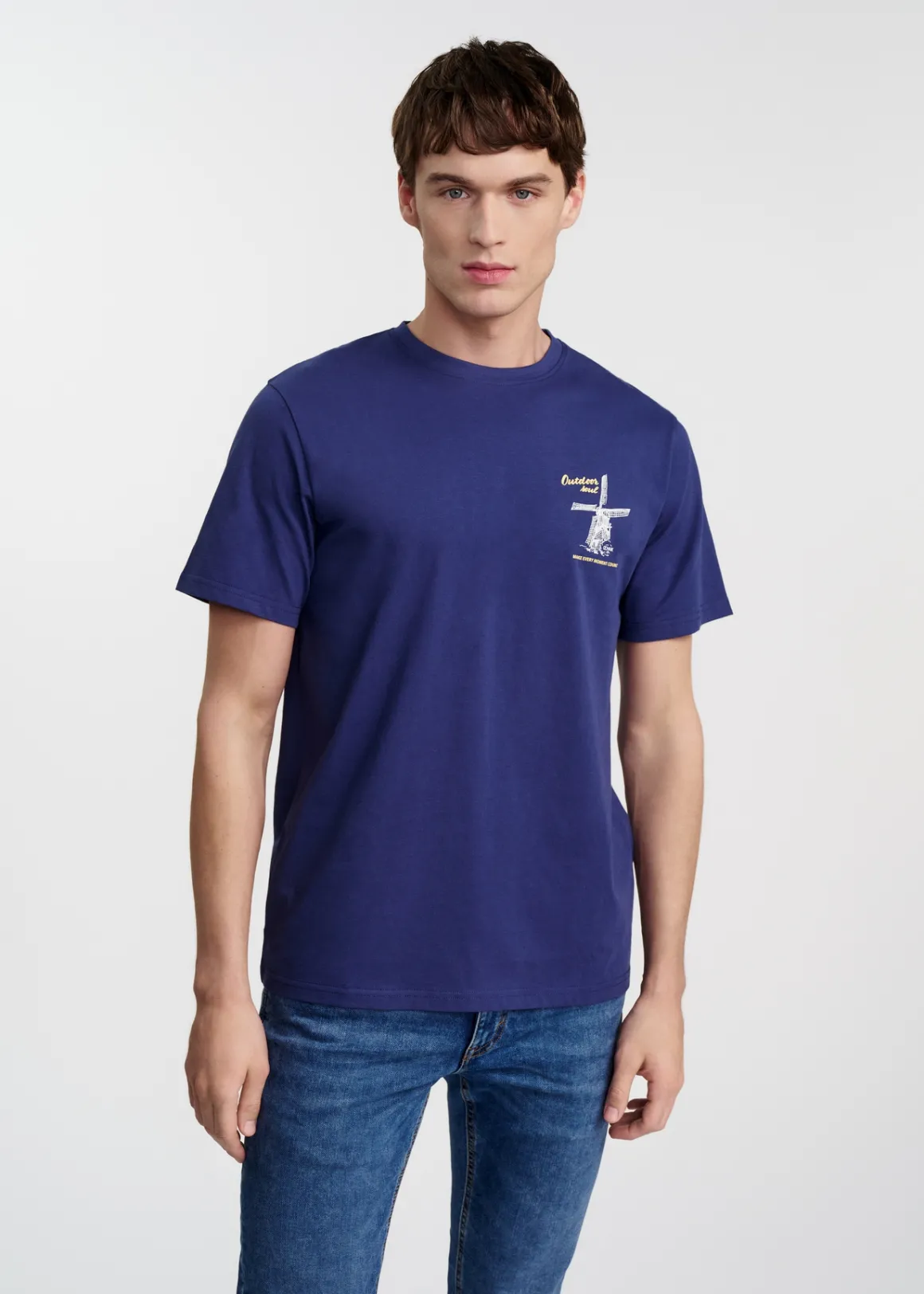 Granatowy bawełniany t-shirt z nadrukiem