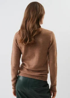 Jasnobrązowy sweter damski