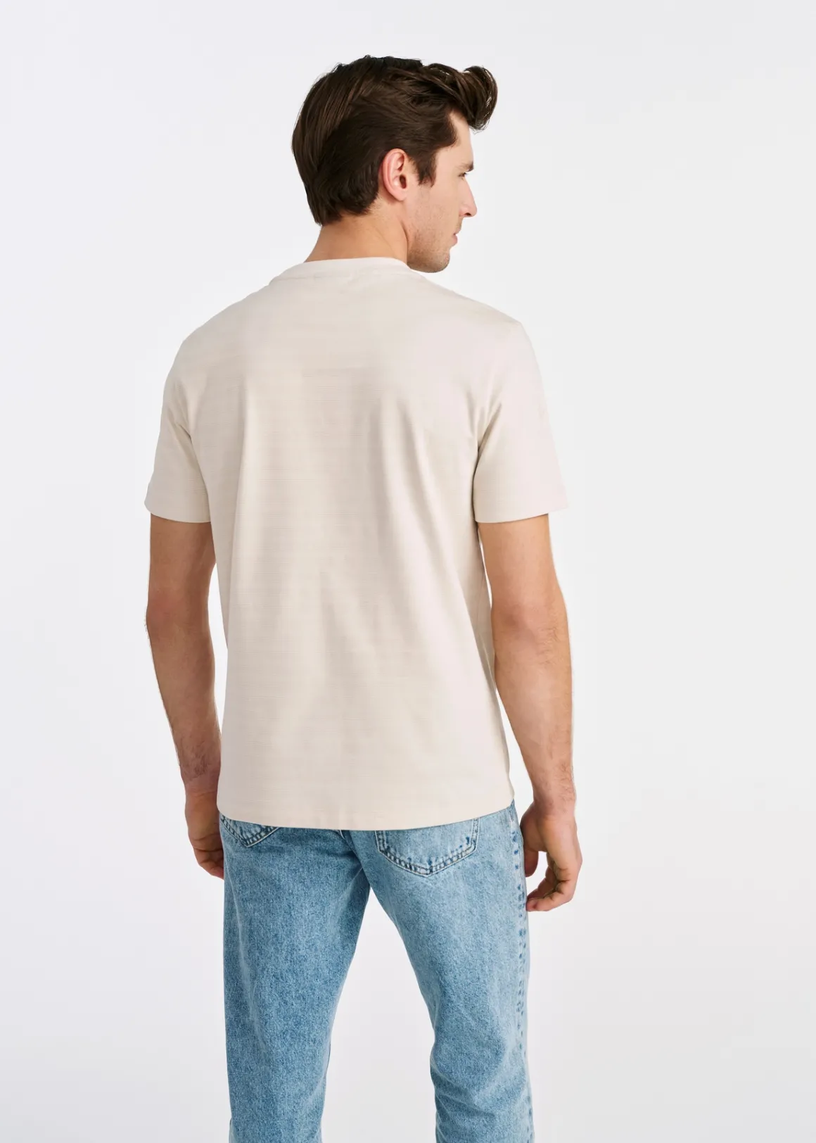 Kremowy T-shirt męski z bawełny