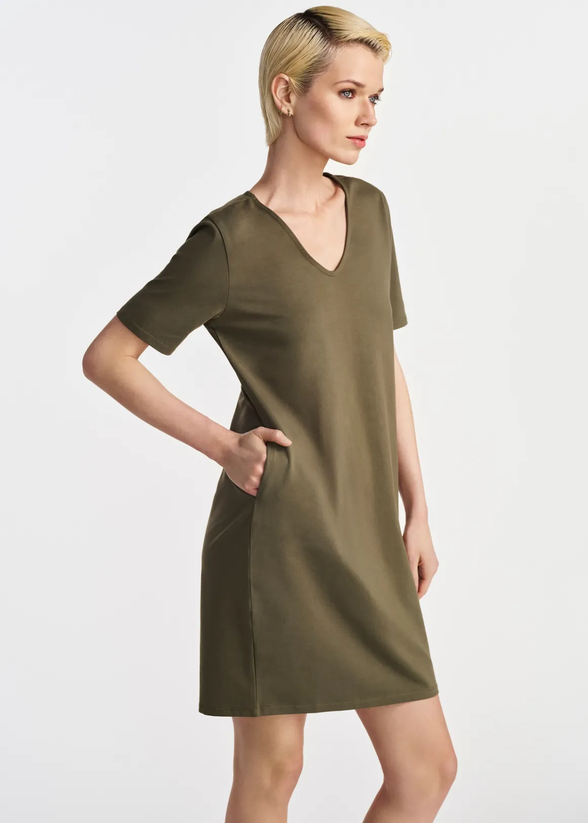 Krótka bawełniana sukienka w kolorze khaki